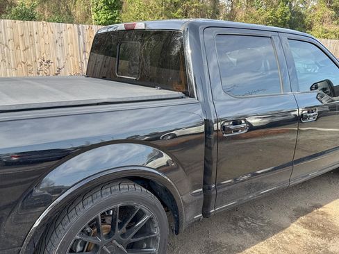 Used 2017 Ford F150 XLT w/ Equipment Group 302A Luxury image 12