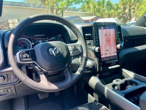 Used 2026 RAM 1500 Laramie AWD/4WD image 3