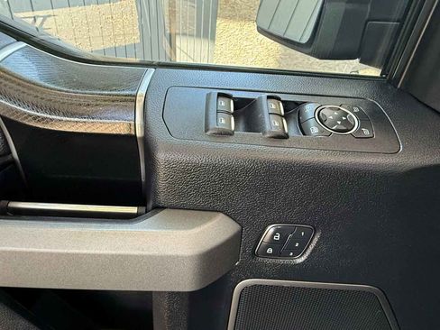 Used 2017 Ford F150 Raptor w/ Equipment Group 802A Luxury image 25