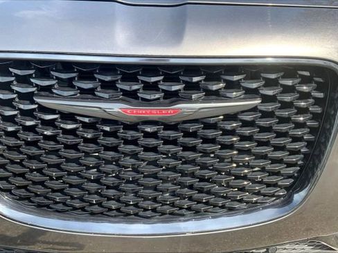 Used 2021 Chrysler 300 S RWD image 5