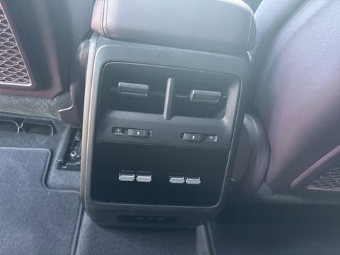 Used 2025 Porsche Macan Electric image 26