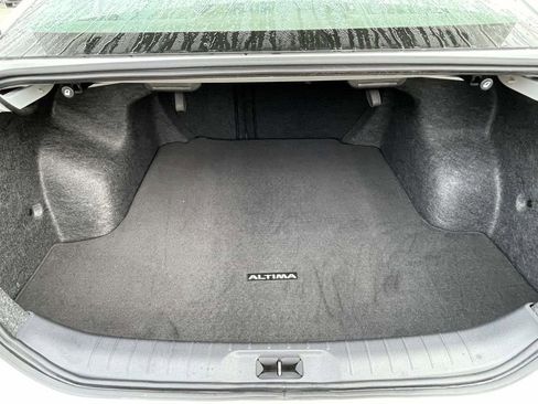 Used 2025 Nissan Altima 2.5 SV image 10