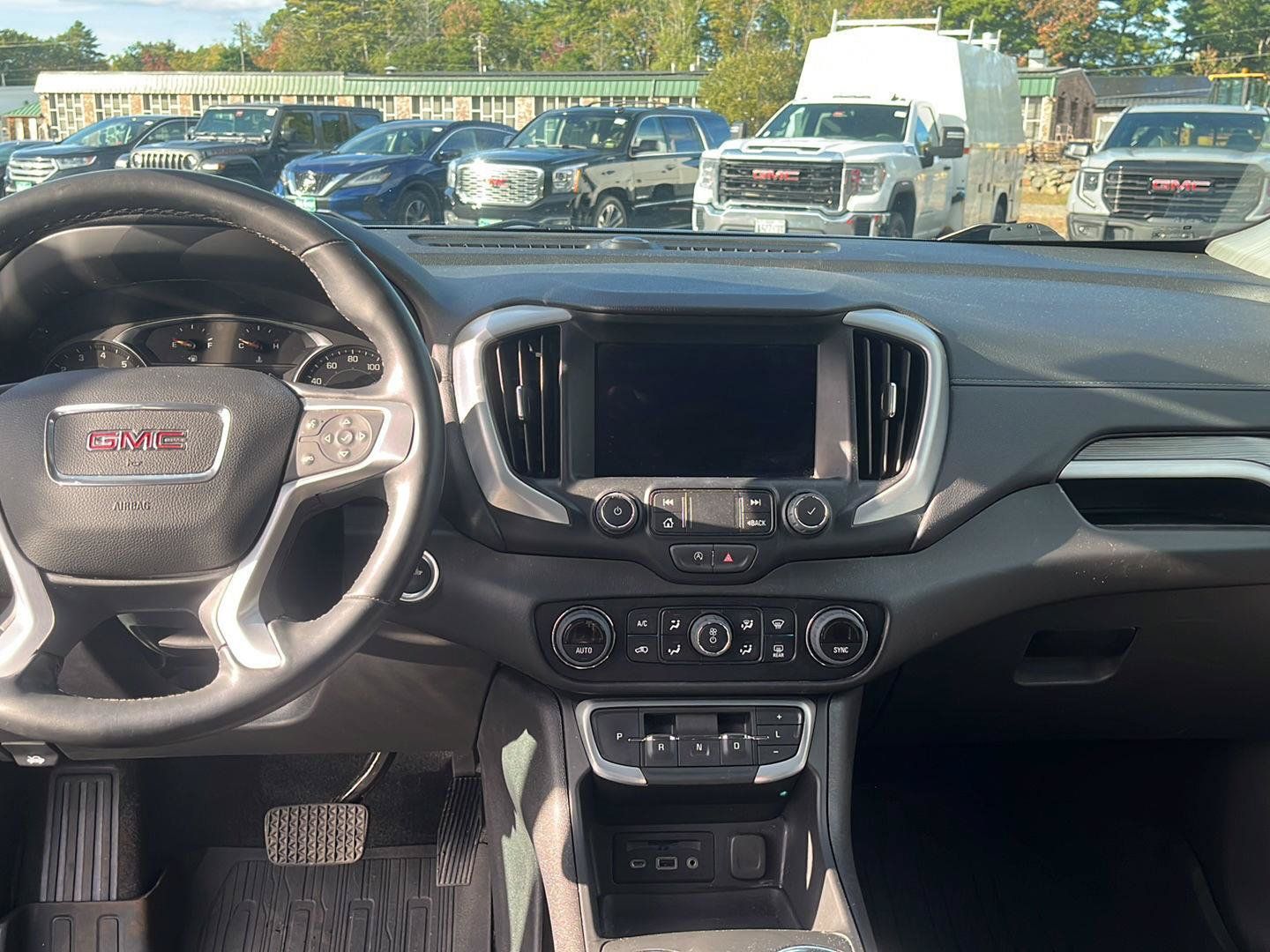 Used 2024 GMC Terrain SLT w/ Elevation Edition AWD/4WD image 15