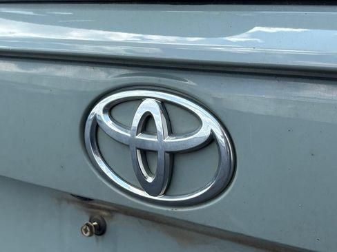 Used 2021 Toyota RAV4 XLE Premium FWD image 29