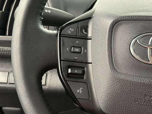 Used 2023 Toyota bZ4X Limited image 22