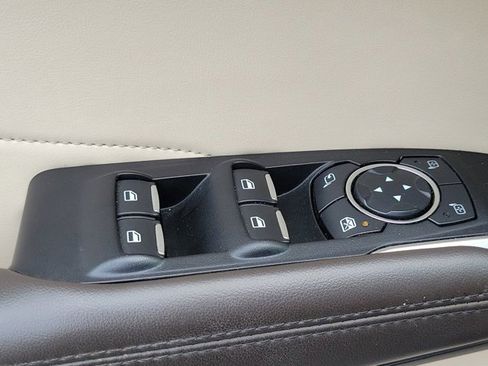 Used 2019 Lincoln MKC Select w/ Select Plus Package image 30