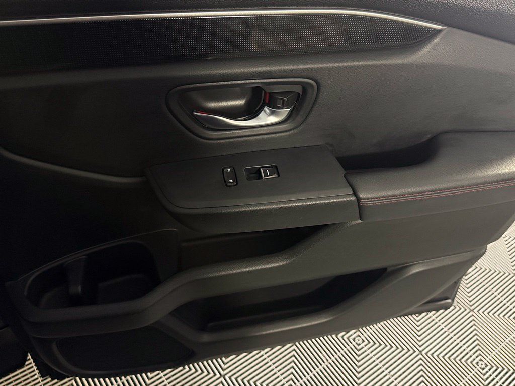 Used 2025 Honda Pilot Black Edition image 32