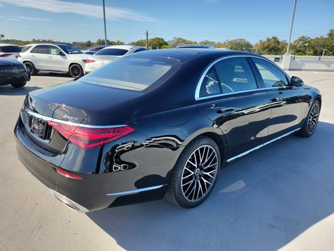 Certified 2023 Mercedes-Benz S 580 4MATIC Sedan image 3