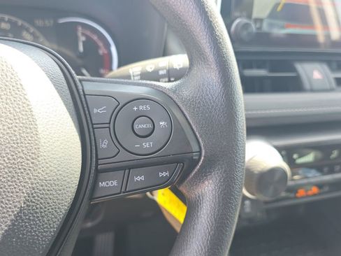 Used 2025 Toyota RAV4 LE FWD image 20