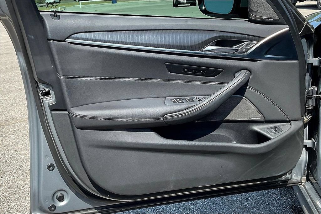 Used 2023 BMW 530i w/ M Sport Package RWD image 17