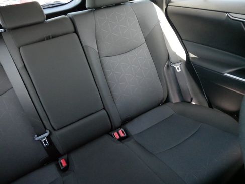 Used 2025 Toyota RAV4 XLE AWD/4WD image 14