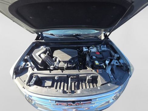 Used 2023 GMC Acadia SLT AWD/4WD image 32