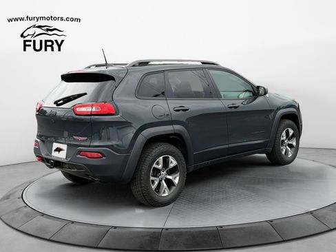 Used 2016 Jeep Cherokee Trailhawk w/ Comfort/Convenience Group AWD/4WD image 3