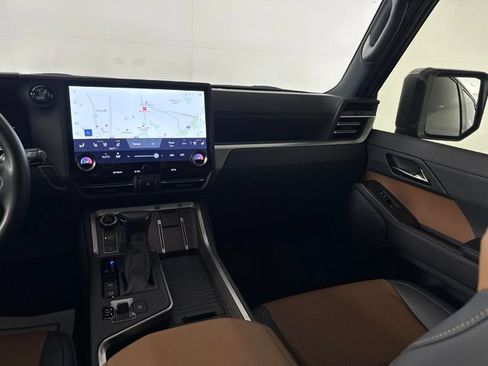 Certified 2025 Lexus GX 550 w/ Accessory Package (2T) AWD/4WD image 34
