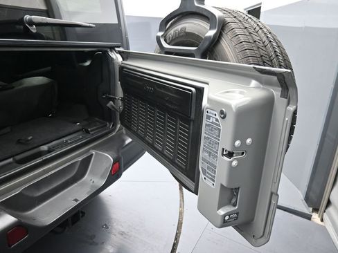 Used 2021 Jeep Wrangler Unlimited Sahara w/ Safety Group image 25