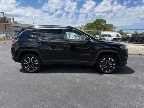 Used 2022 Jeep Compass Limited AWD/4WD image 9