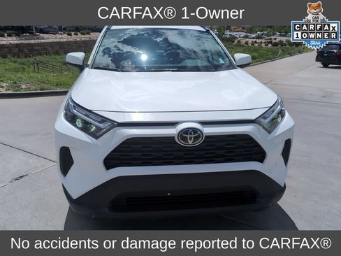 Used 2025 Toyota RAV4 XLE AWD/4WD image 2