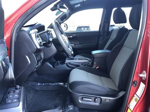 Used 2021 Toyota Tacoma TRD Sport image 25