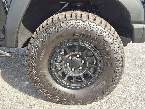 New 2025 GMC Canyon AT4 w/ AT4X AEV Edition image 6