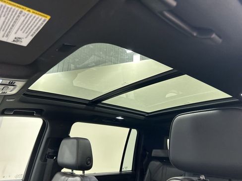 Used 2023 Chevrolet Suburban RST image 25