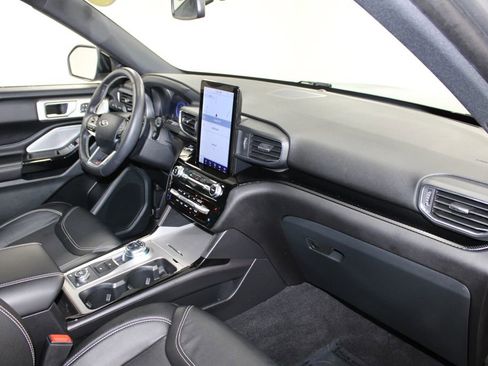 Used 2024 Ford Explorer ST w/ Equipment Group 401A image 32