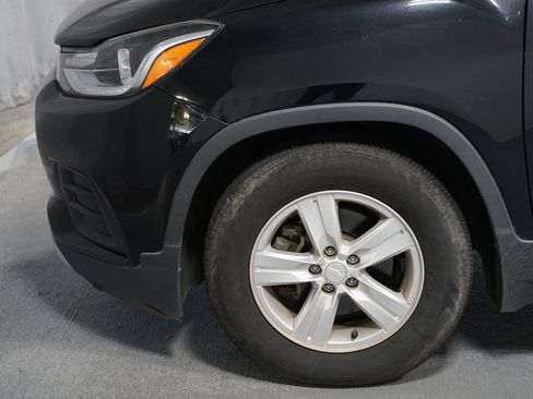 Used 2020 Chevrolet Trax LT w/ LT Convenience Package FWD image 5