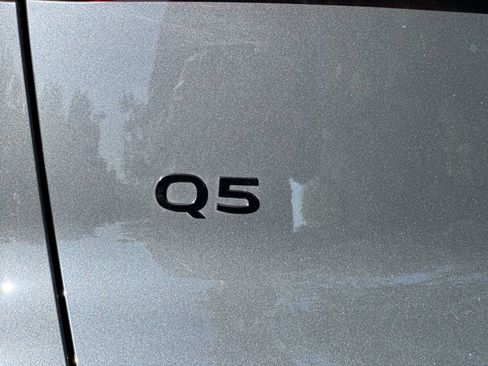 Certified 2025 Audi Q5 Premium w/ Premium Plus AWD/4WD image 38