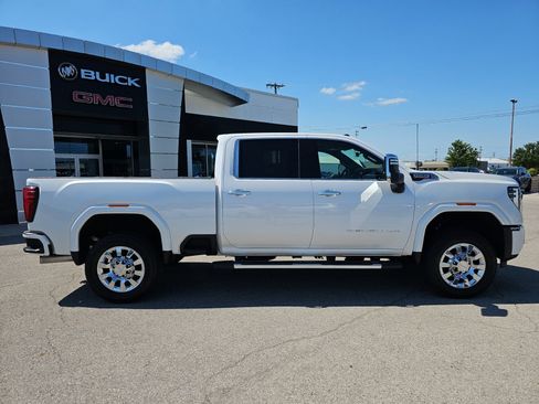 Used 2024 GMC Sierra 2500 Denali w/ Denali Reserve Package AWD/4WD image 8
