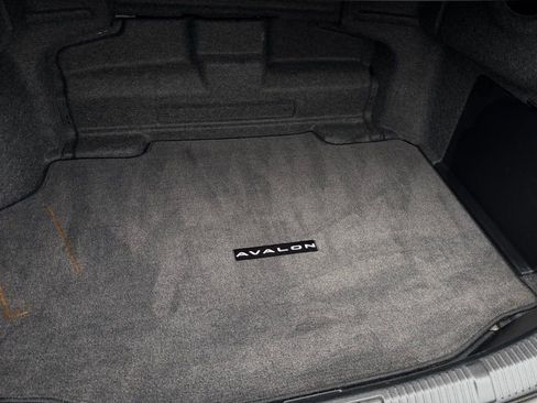 Used 2015 Toyota Avalon XLE Touring image 22