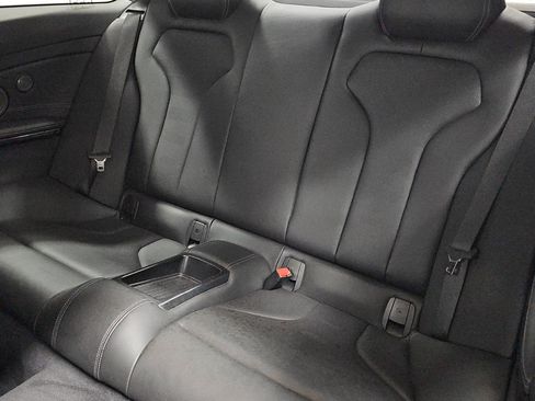 Used 2019 BMW M4 Coupe w/ Executive Package RWD image 13
