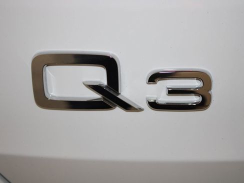 Certified 2025 Audi Q3 2.0T Premium w/ Convenience Package image 28