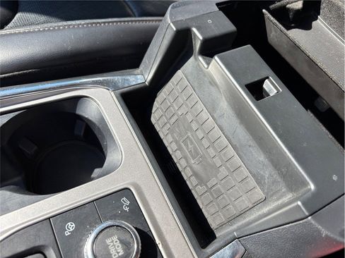 Used 2020 Ford Explorer Platinum w/ Premium Technology Package image 38