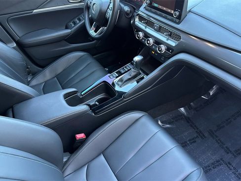 Used 2023 Acura Integra A-Spec image 17