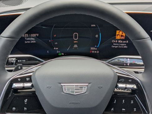 New 2025 Cadillac Lyriq Luxury w/ LPO, Floor Liner Package image 11