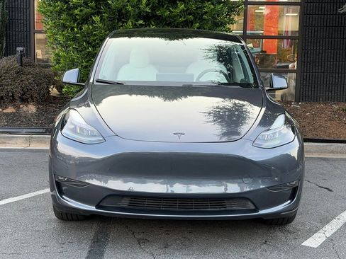 Used 2021 Tesla Model Y Long Range AWD/4WD image 3