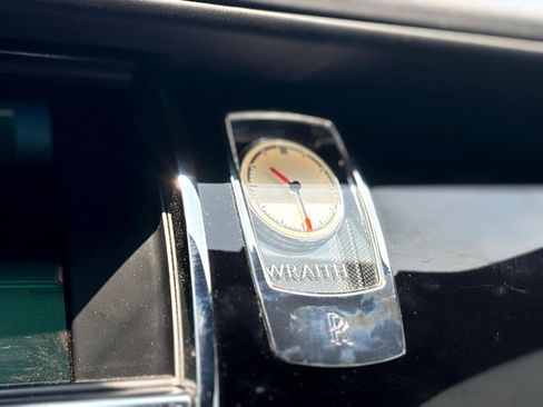 Used 2016 Rolls-Royce Wraith image 34