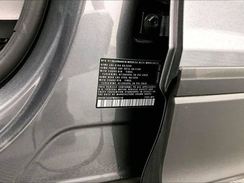 Used 2023 Volkswagen Tiguan SE FWD image 39