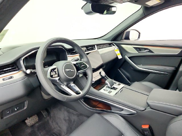 Certified 2026 Jaguar F-PACE R-Dynamic S AWD/4WD image 20