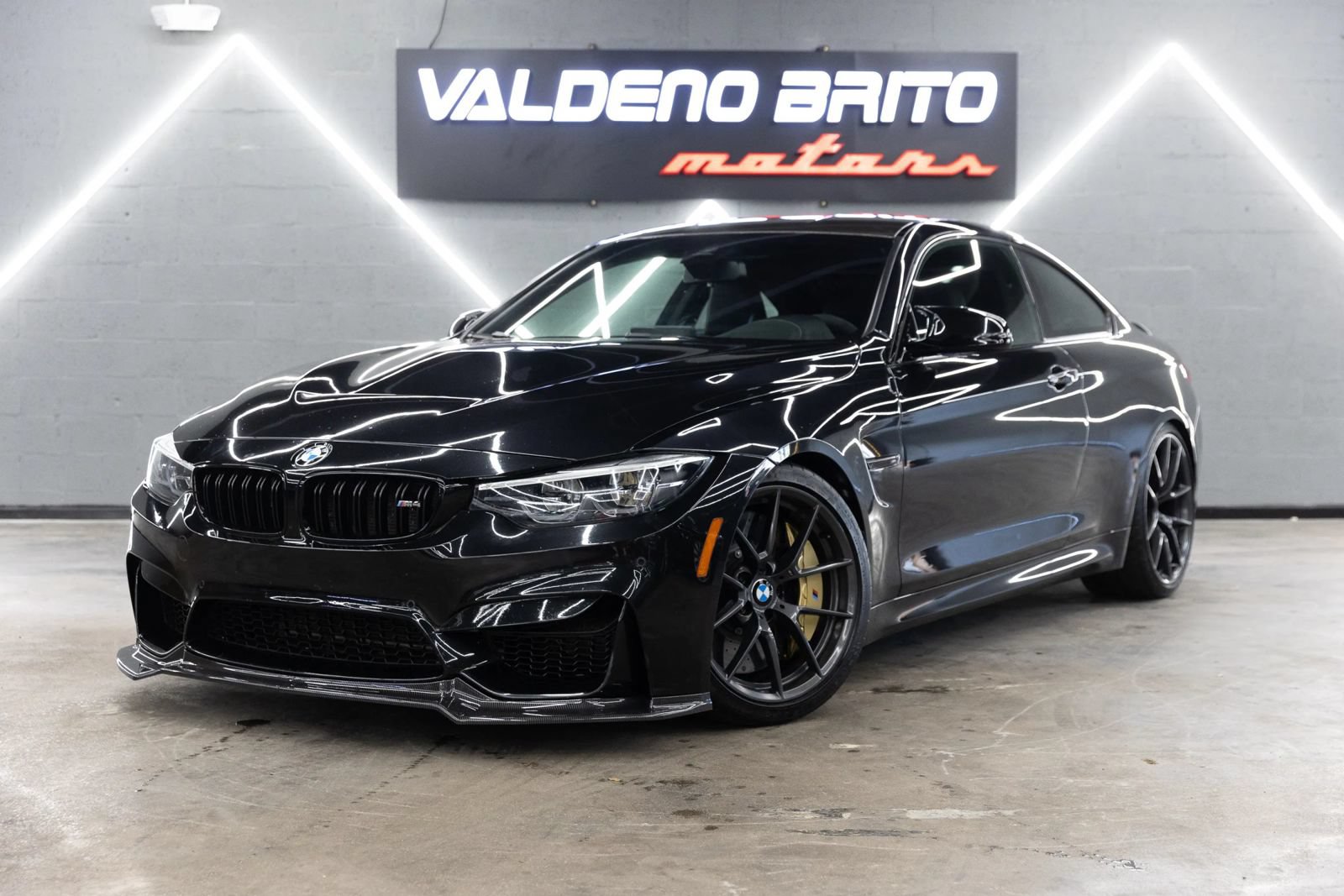Used 2019 BMW M4 CS w/ Executive Package RWD image 1