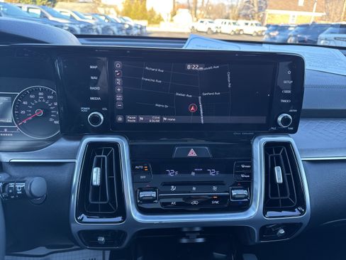 Used 2021 Kia Sorento SX image 14