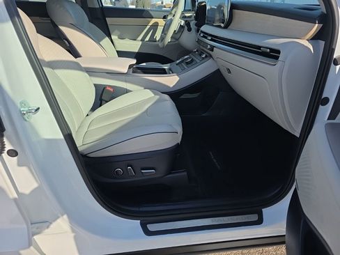 Used 2025 Hyundai Palisade Limited image 18