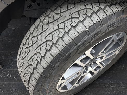 Used 2025 Ford Expedition Max Active AWD/4WD image 42