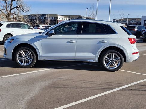 Certified 2024 Audi Q5 e Prestige image 2