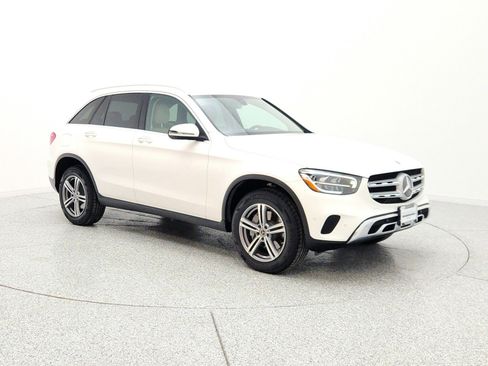 Used 2021 Mercedes-Benz GLC 300 image 3