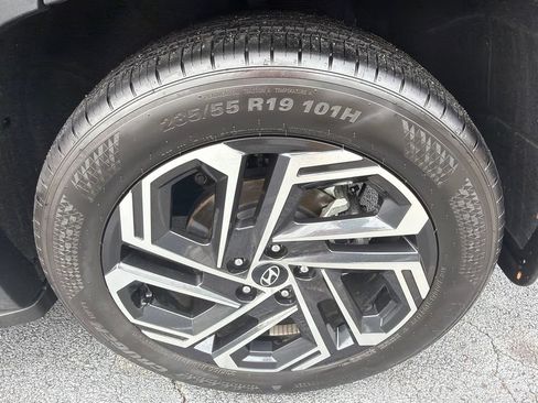 Used 2025 Hyundai Tucson Limited FWD image 20