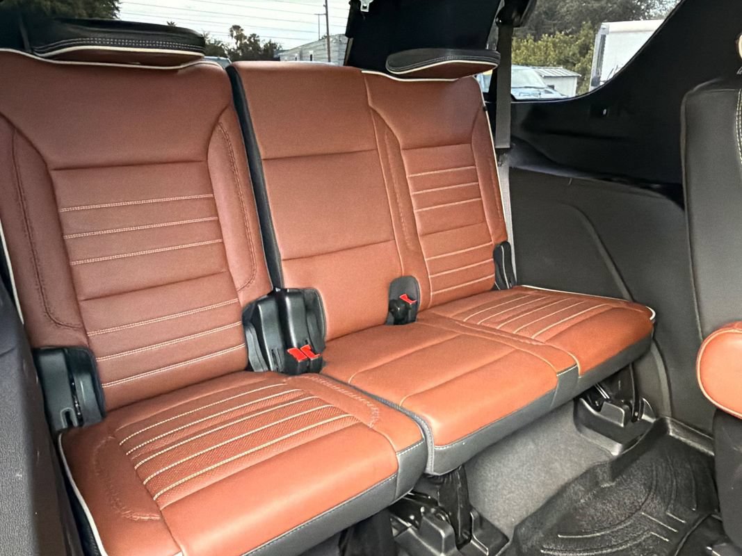 Used 2024 GMC Yukon Denali Ultimate AWD/4WD image 22