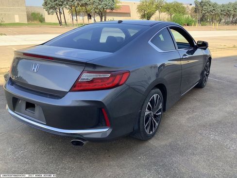 Used 2017 Honda Accord EX image 5