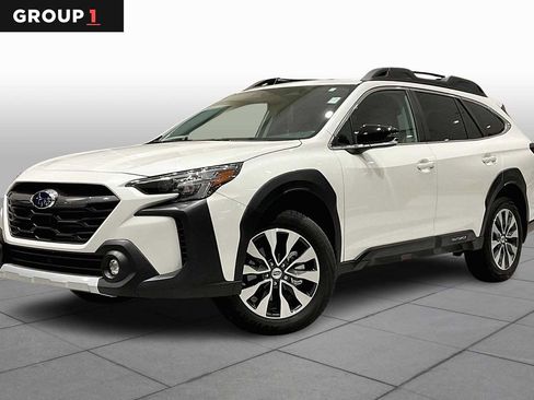 Used 2025 Subaru Outback Limited image 1