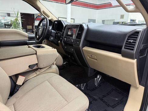 Used 2019 Ford F150 XLT w/ Equipment Group 302A Luxury AWD/4WD image 18