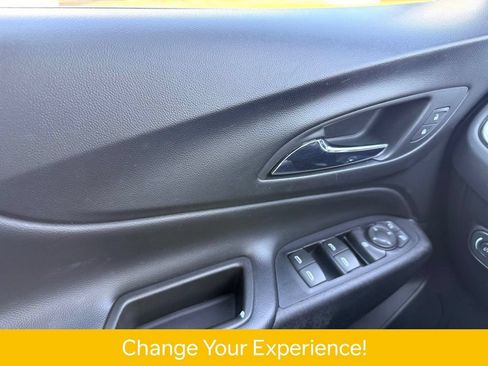 Used 2019 Chevrolet Equinox LT FWD image 25